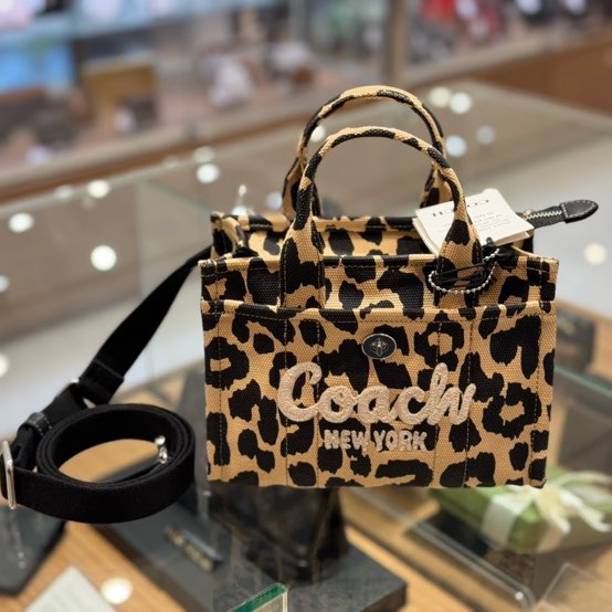 ファッションシーンで話題のこれから流行るブランド12選 COACH新作】レオパード柄が可愛いバッグが入荷しました バッグ